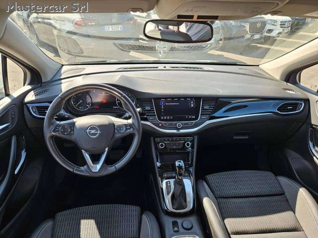 OPEL Astra usata, con Volante in pelle