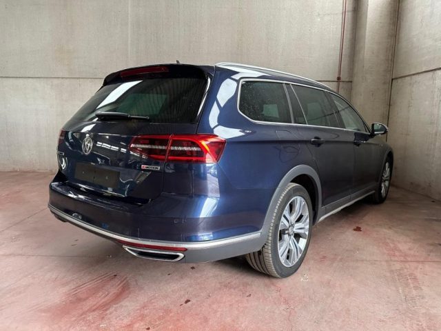 VOLKSWAGEN Passat Alltrack usata, con Airbag laterali