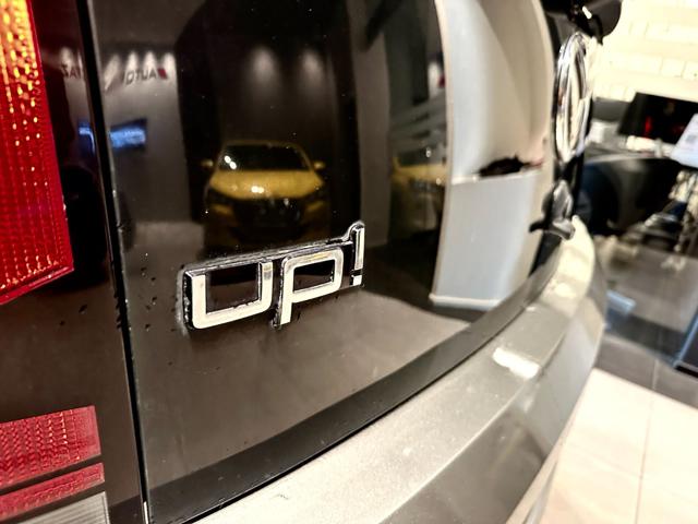 VOLKSWAGEN up! usata, con Servosterzo