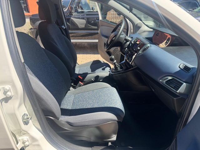 LANCIA Ypsilon usata, con USB