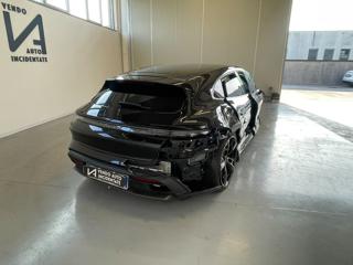 PORSCHE Taycan usata, con Boardcomputer
