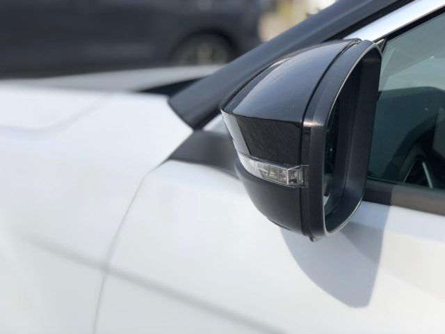 VOLKSWAGEN T-Roc usata, con Controllo automatico clima