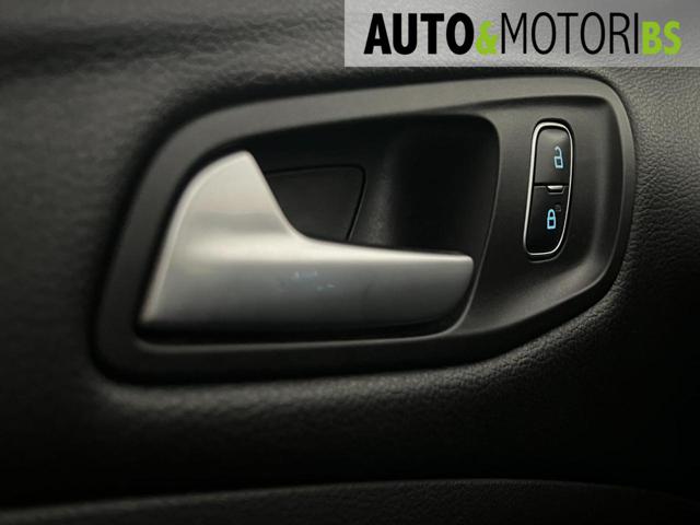 FORD Kuga usata, con USB