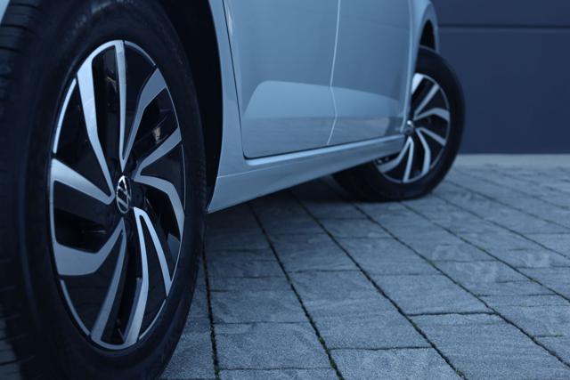 VOLKSWAGEN Polo usata, con Sensori di parcheggio posteriori