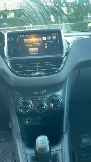 PEUGEOT 208 usata, con Fendinebbia