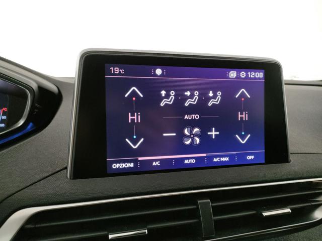 PEUGEOT 3008 usata, con Touch screen