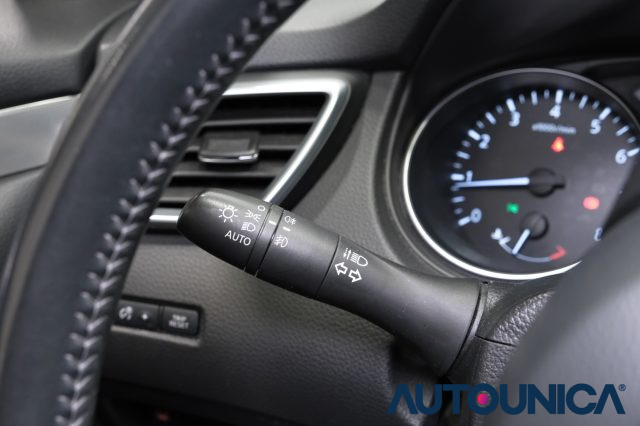 NISSAN Qashqai usata, con Controllo elettronico della corsia