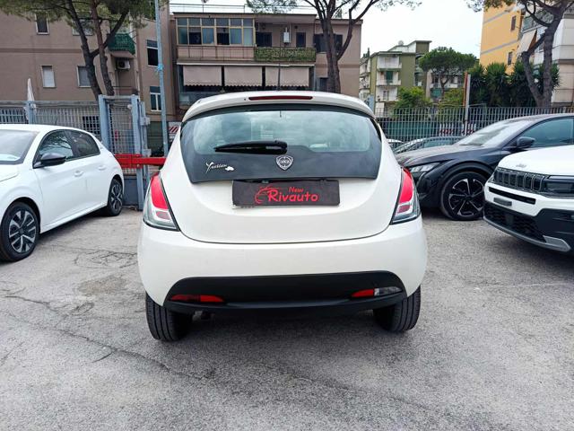 LANCIA Ypsilon usata, con Autoradio