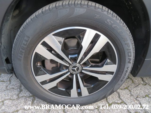 MERCEDES-BENZ GLB 200 usata, con Climatizzatore