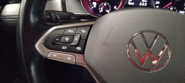 VOLKSWAGEN Passat usata, con Autoradio digitale