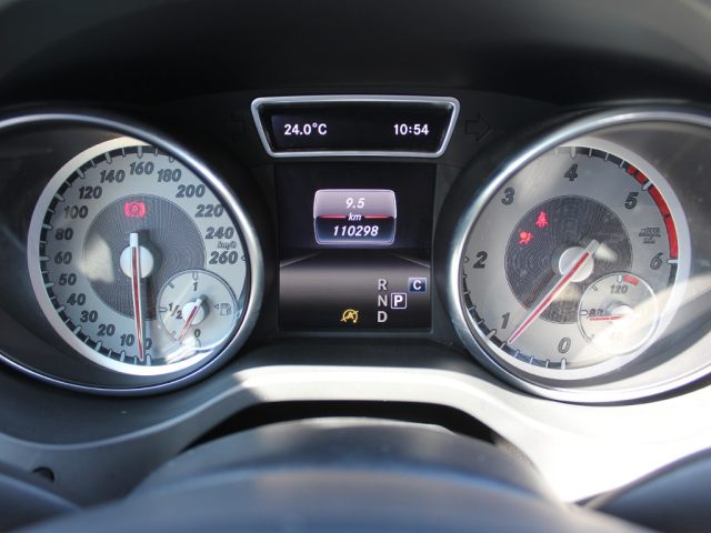 MERCEDES-BENZ GLA 200 usata, con Leve al volante