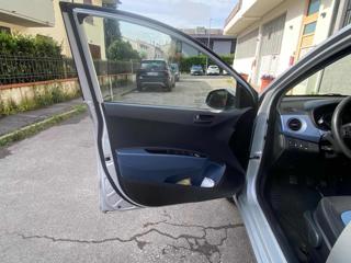 HYUNDAI i10 usata 15