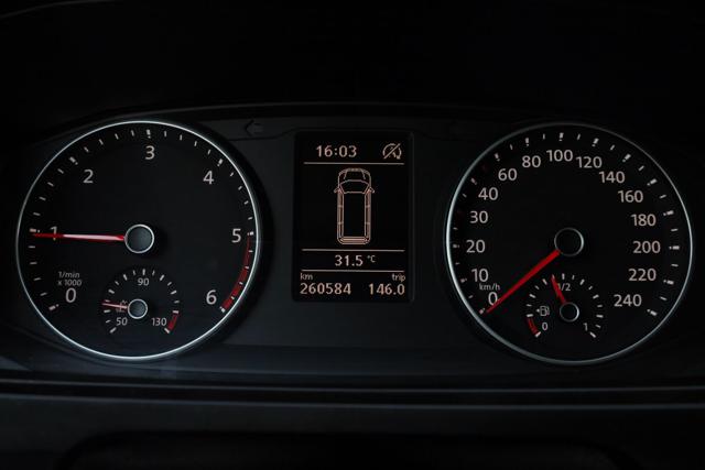 VOLKSWAGEN Multivan usata, con MP3