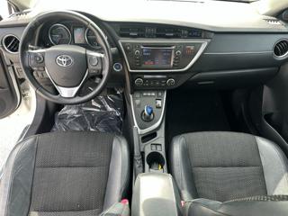 TOYOTA Auris usata 15
