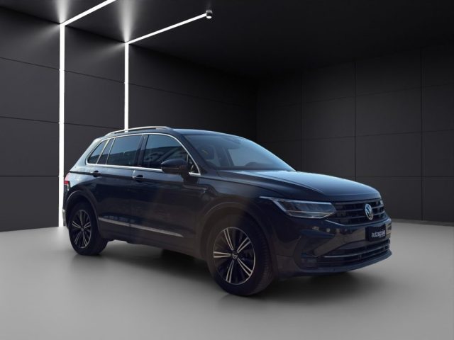 VOLKSWAGEN Tiguan usata, con Boardcomputer