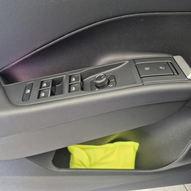 VOLKSWAGEN T-Roc usata, con Airbag laterali