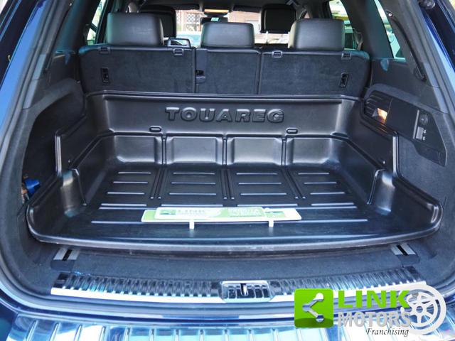 VOLKSWAGEN Touareg usata 39