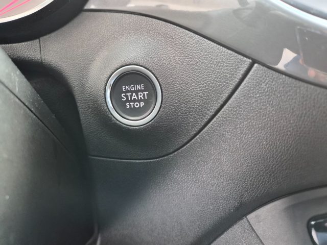 OPEL Crossland usata, con Touch screen