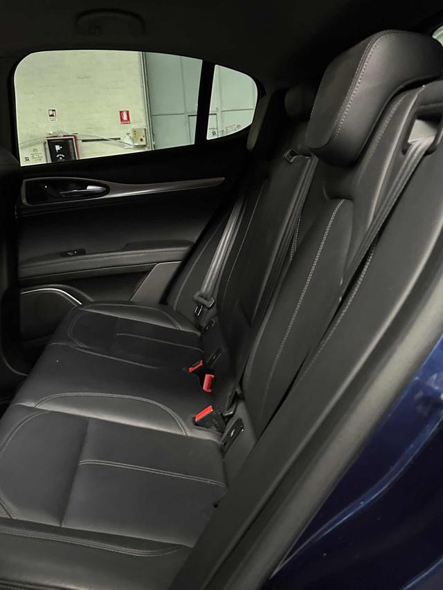ALFA ROMEO Stelvio usata, con Volante in pelle