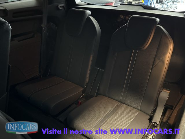 PEUGEOT 5008 usata, con Chiusura centralizzata