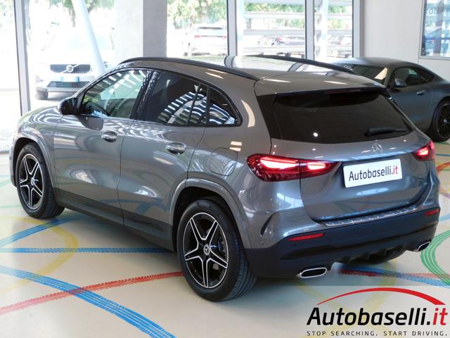 MERCEDES-BENZ GLA 180 usata, con Leve al volante