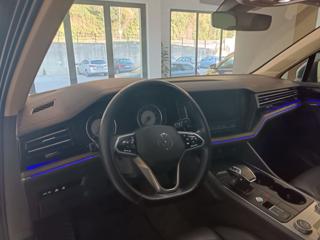 VOLKSWAGEN Touareg usata, con Park Distance Control