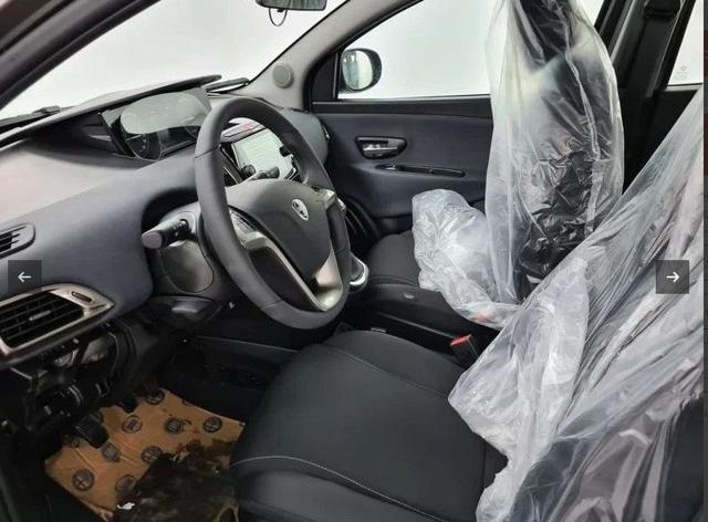 LANCIA Ypsilon usata, con Autoradio