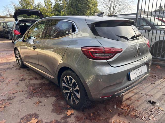 RENAULT Clio usata, con Autoradio