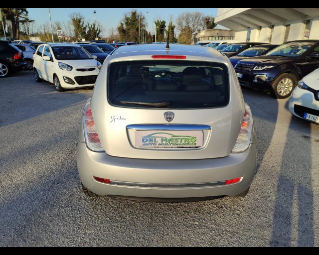 LANCIA Ypsilon usata, con Chiusura centralizzata