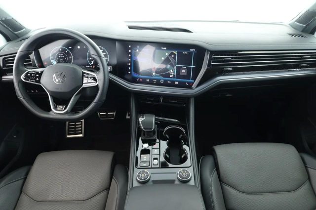 VOLKSWAGEN Touareg usata, con Boardcomputer