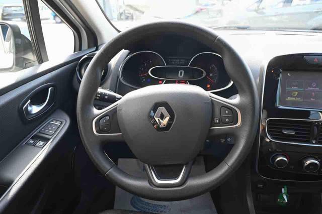 RENAULT Clio usata, con USB