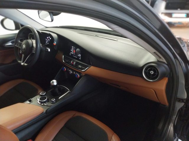 ALFA ROMEO Giulia usata, con USB