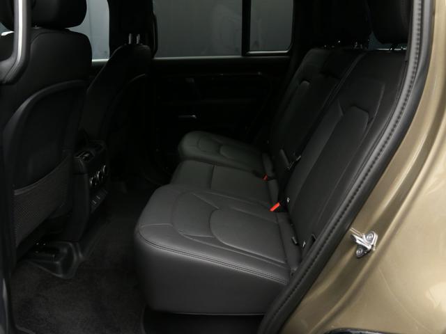 LAND ROVER Defender usata, con Boardcomputer