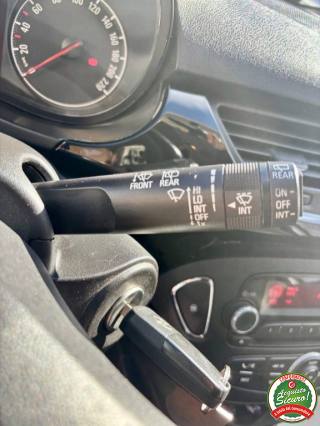 OPEL Corsa usata, con Cruise Control