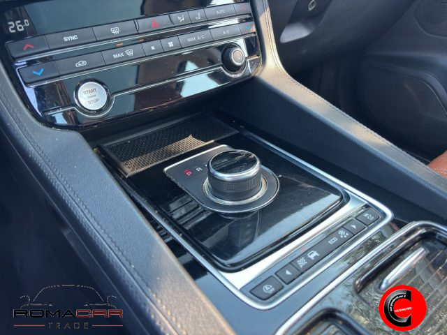 JAGUAR F-Pace usata, con Controllo trazione