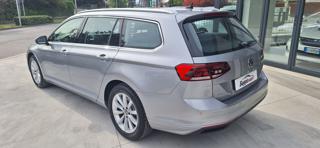 VOLKSWAGEN Passat Variant usata, con Fendinebbia