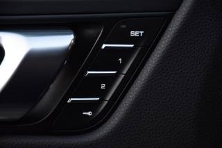 PORSCHE Macan usata, con Park Distance Control