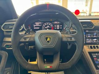 LAMBORGHINI Urus usata, con Boardcomputer