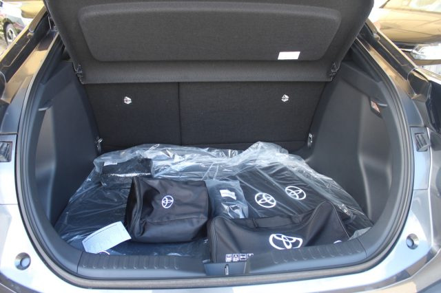 TOYOTA C-HR usata, con Climatizzatore