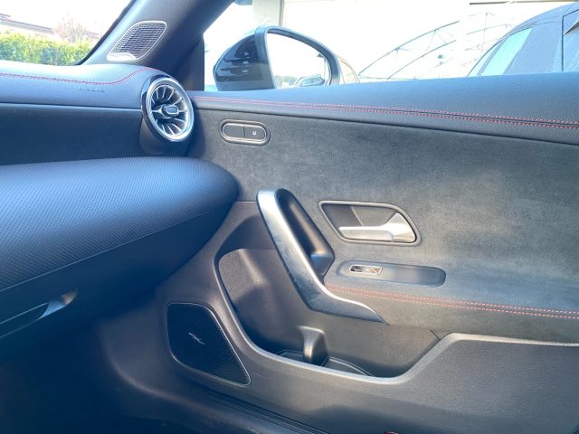 MERCEDES-BENZ CLA 200 usata, con Luci diurne LED