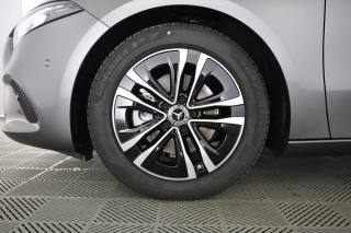 MERCEDES-BENZ A 180 usata 8