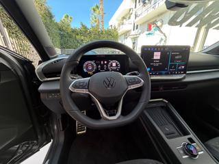 VOLKSWAGEN T-Roc usata, con Frenata d