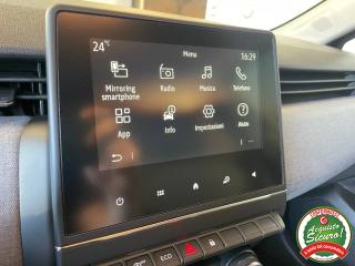 RENAULT Clio usata, con USB