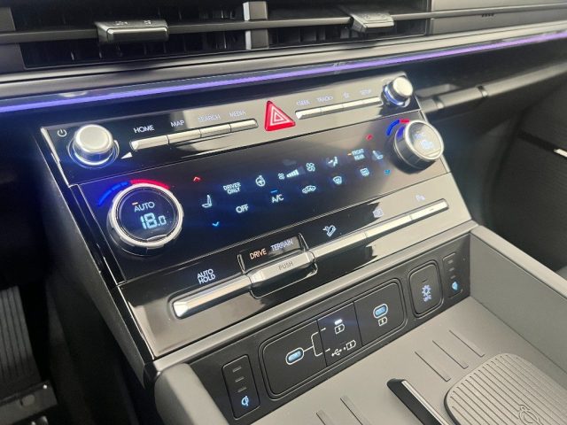 HYUNDAI Santa Fe usata, con Sistema di navigazione