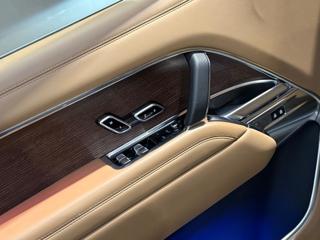 LAND ROVER Range Rover usata, con Touch screen