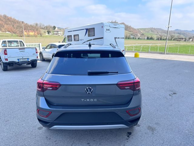 VOLKSWAGEN T-Roc usata, con Autoradio
