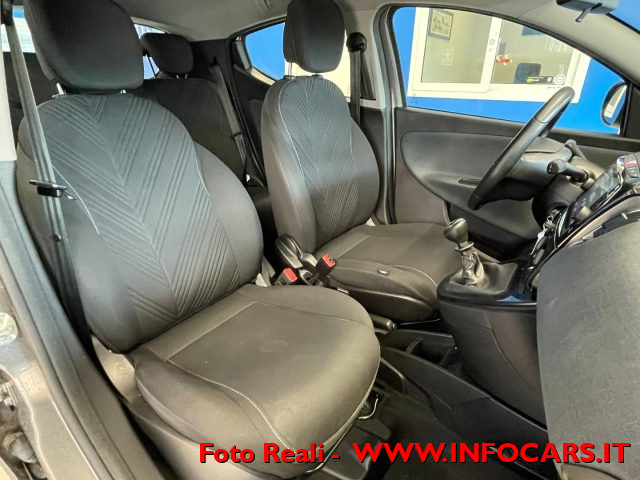 LANCIA Ypsilon usata, con Autoradio