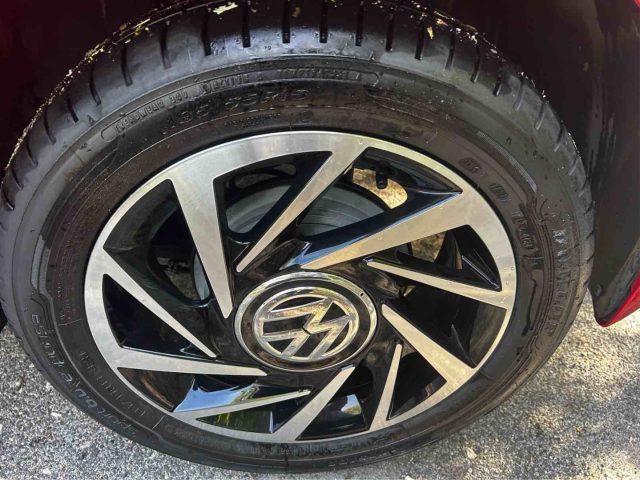 VOLKSWAGEN up! usata, con Cruise Control