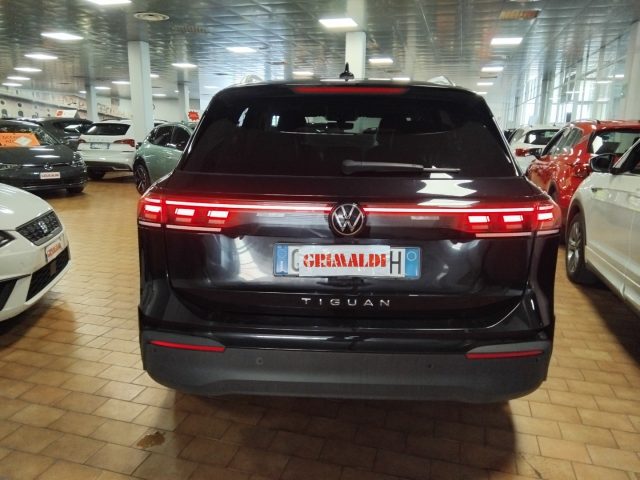 VOLKSWAGEN Tiguan usata, con Airbag laterali