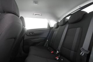 HYUNDAI i20 usata 10
